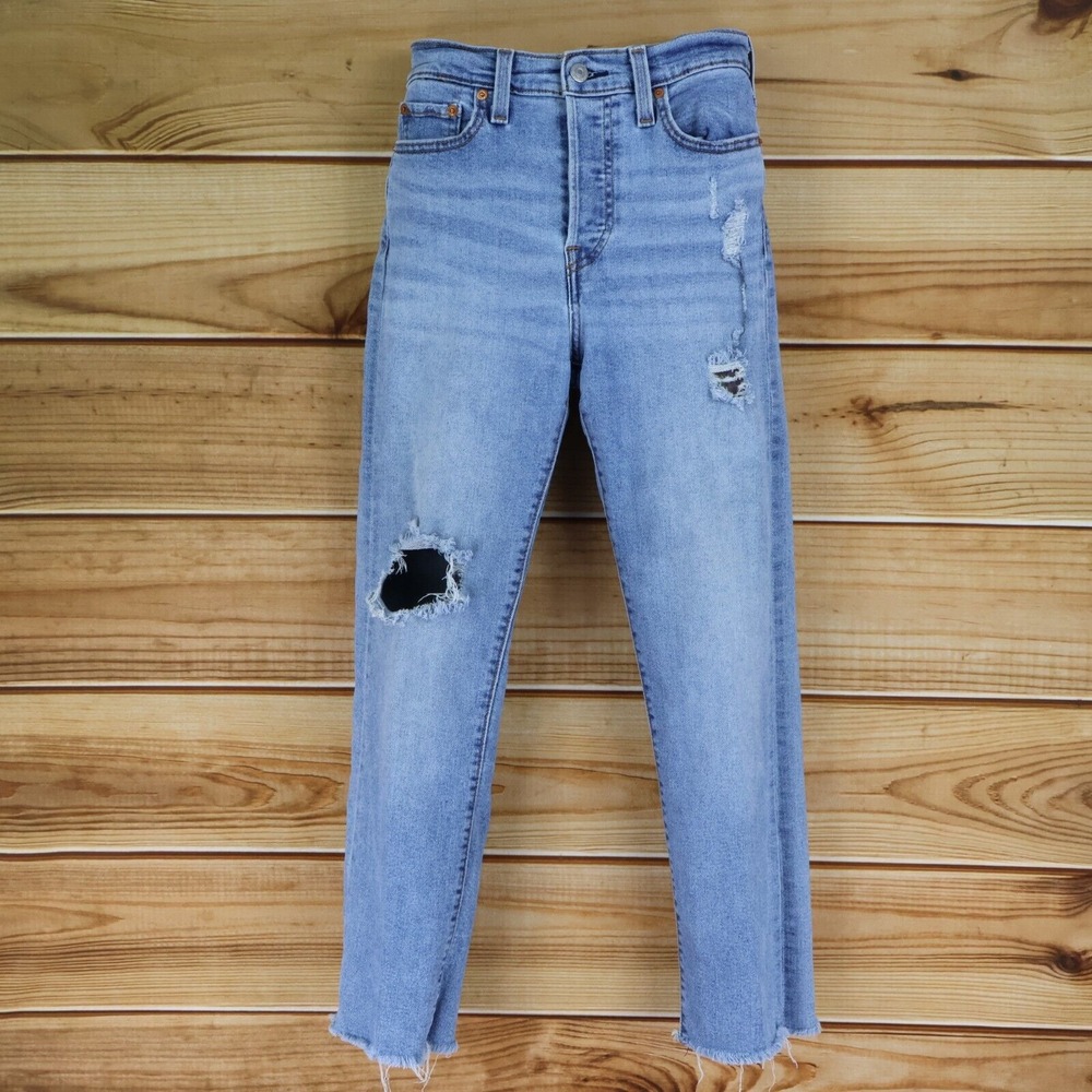 Levi's Jeans Distressed Wedgie Straight Womens Sz 26 Light Blue Denim Button Fly